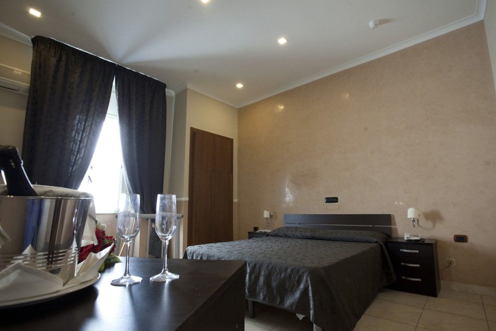 Hotel Vergilius Billia Neapel Exteriör bild