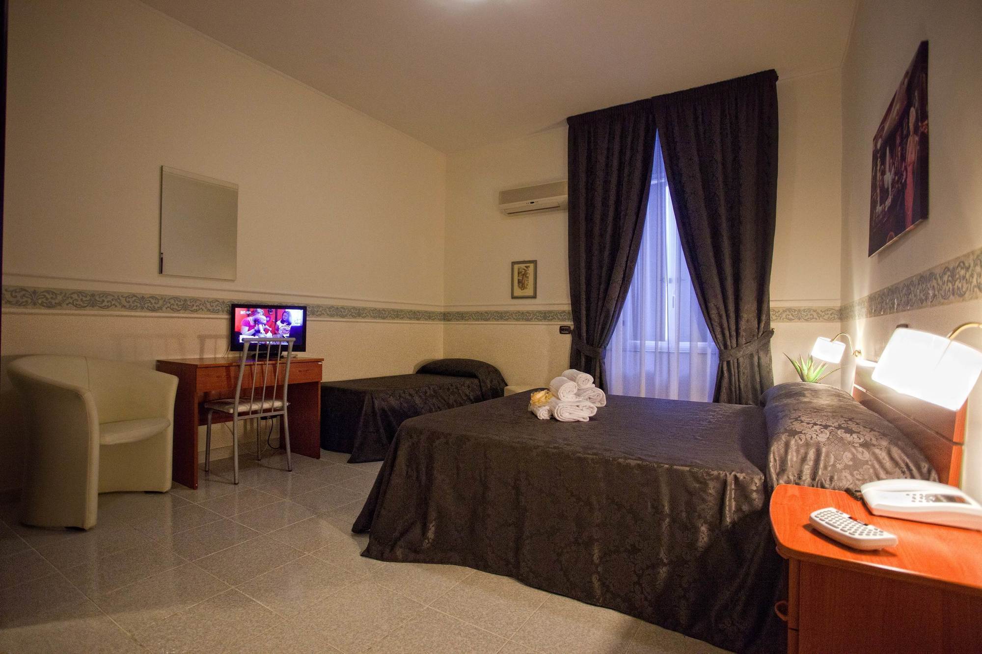 Hotel Vergilius Billia Neapel Exteriör bild